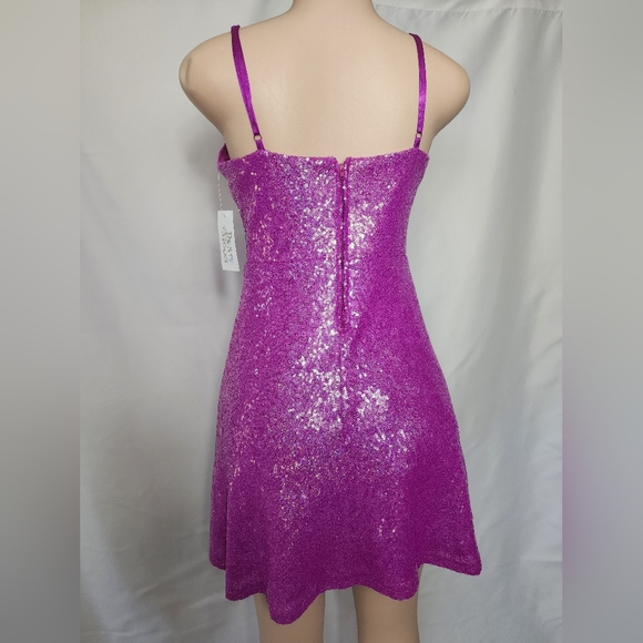 Dear Moon Sequins Ruched A-Line Dress - Picture 3 of 5